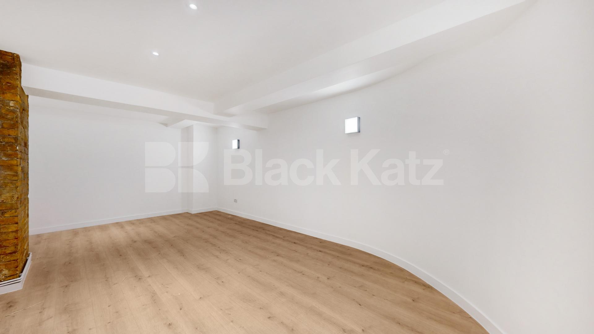  beautifully refurbished live/work one-bedroom apartment, Springfield House lofts - Tyssen Street, Dalston